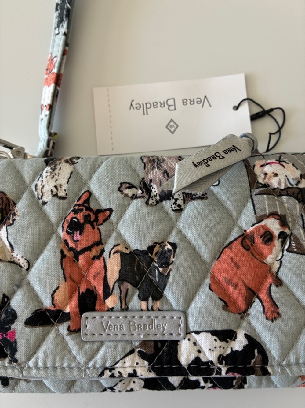 NWT! Vera Bradley RFID Smartphone Quilted Dog Pattern Wristlet. - Picture 4 of 10